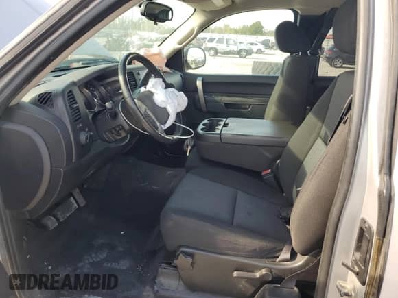 2010 Chevrolet Silverado 1500 LT с VIN 1GCSKSE32AZ173100, выставлен на аукционе Copart как лот 84477555 с пробегом 179 585 миль миль и Чистый • Clean title. История ставок и продаж доступна на DreamBid. Изображение 7.