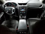 ✅ 2017 Chevrolet Traverse LT • VIN: 1GNKVGKD4HJ344916 • Lot: 75418194. Wystawiony na Copart z przebiegiem 107 322 mil. Bezpłatny archiwum sprzedaży aukcyjnych z USA i szczegółowy raport historii pojazdu na DreamBid. Zdjęcie 8.