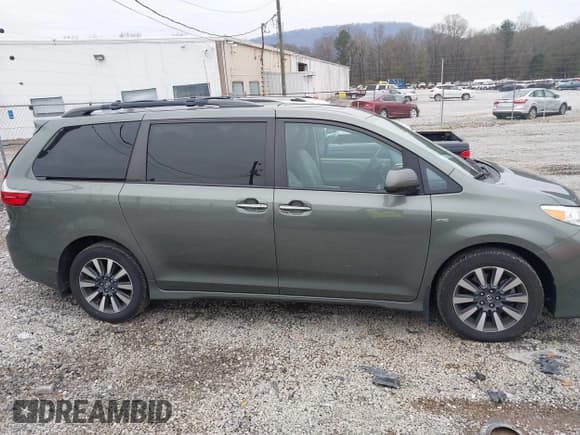 ✅ 2020 Toyota Sienna XLE • VIN: 5TDDZ3DCXLS234533 • Лот: 43755186. Опубликован ранее на IAAI с пробегом 44 910 миль. Бесплатный доступ к архиву аукционных продаж из США и подробный отчёт об истории автомобиля на DreamBid. Изображение 14.