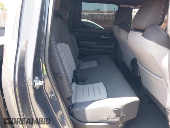 ✅ 2025 Toyota Tacoma SR • VIN: 3TMLB5JN5SM124179 • Лот: 42573907. Опубликован ранее на IAAI с пробегом 2 428 миль. Бесплатный доступ к архиву аукционных продаж из США и подробный отчёт об истории автомобиля на DreamBid. Изображение 8.