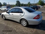 ✅ 2005 Mercedes-Benz C 240 • VIN: WDBRF81J45F690480 • Лот: 62351715. Опубликован ранее на Copart с пробегом 154 753 миль. Бесплатный доступ к архиву аукционных продаж из США и подробный отчёт об истории автомобиля на DreamBid. Изображение 2.