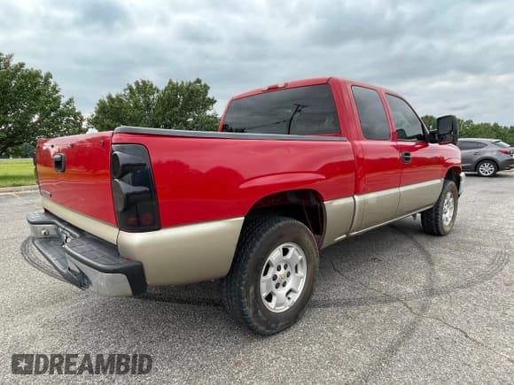✅ 2006 Chevrolet Silverado 1500 LT1 • VIN: 1GCEC19T66Z248922 • Лот: 59994955. Опубликован ранее на Copart с пробегом 226 918 миль. Бесплатный доступ к архиву аукционных продаж из США и подробный отчёт об истории автомобиля на DreamBid. Изображение 4.