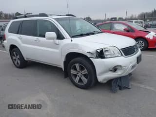 ✅ 2011 Mitsubishi Endeavor • VIN: 4A4JM3AS5BE018468 • Lot: 41621565. Wystawiony na IAAI z przebiegiem 195 335 mil. Bezpłatny archiwum sprzedaży aukcyjnych z USA i szczegółowy raport historii pojazdu na DreamBid. Zdjęcie 1.