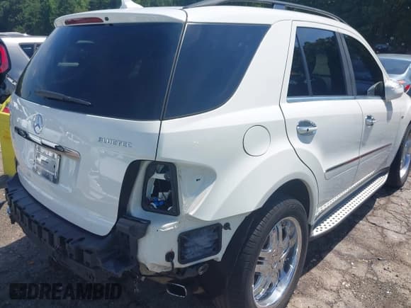 ✅ 2009 Mercedes-Benz M 320 • VIN: 4JGBB25E89A487843 • Lot: 42638452. Wystawiony na IAAI z przebiegiem 192 689 mil. Bezpłatny archiwum sprzedaży aukcyjnych z USA i szczegółowy raport historii pojazdu na DreamBid. Zdjęcie 6.