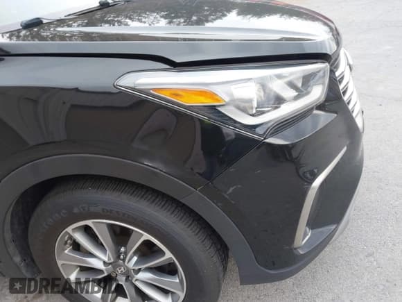 ✅ 2017 Hyundai Santa Fe SE • VIN: KM8SMDHF2HU236582 • Lot: 43593810. Wystawiony na IAAI z przebiegiem 193 175 mil. Bezpłatny archiwum sprzedaży aukcyjnych z USA i szczegółowy raport historii pojazdu na DreamBid. Zdjęcie 17.