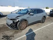 ✅ 2023 Volkswagen ID.4 Pro S Plus • VIN: 1V2HMPE87PC058337 • Lot: 42829765. Wystawiony na Copart z przebiegiem 11 783 mil. Bezpłatny archiwum sprzedaży aukcyjnych z USA i szczegółowy raport historii pojazdu na DreamBid. Zdjęcie 1.