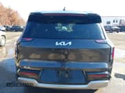 ✅ 2024 Kia EV9 Land • VIN: KNDADFS58R6039868 • Lot: 43524619. Wystawiony na IAAI z przebiegiem 6 696 mil. Bezpłatny archiwum sprzedaży aukcyjnych z USA i szczegółowy raport historii pojazdu na DreamBid. Zdjęcie 16.