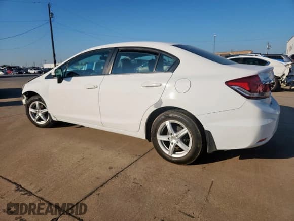 ✅ 2015 Honda Civic LX • VIN: 19XFB2F5XFE264409 • Lot: 86286205. Wystawiony na Copart z przebiegiem Nie podano. Bezpłatny archiwum sprzedaży aukcyjnych z USA i szczegółowy raport historii pojazdu na DreamBid. Zdjęcie 2.