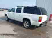 2005 Chevrolet Suburban LS z VIN 1GNFK16Z85J256010, wystawiony jako IAAI lot #42768572 z przebiegiem 260 000 mil mil oraz . Historia ofert i sprzedaży dostępna na DreamBid. Obrazek 3.
