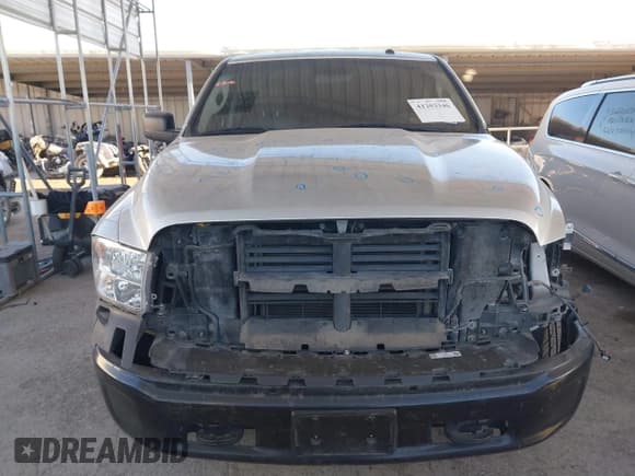 ✅ 2018 Ram 1500 Tradesman • VIN: 3C6JR7AG5JG310678 • Lot: 41203346. Wystawiony na IAAI z przebiegiem 146 717 mil. Bezpłatny archiwum sprzedaży aukcyjnych z USA i szczegółowy raport historii pojazdu na DreamBid. Zdjęcie 13.