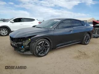 ✅ 2025 Kia K4 GT-Line • VIN: 3KPFW4DEXSE054907 • Lot: 90038795. Wystawiony na Copart z przebiegiem 9 854 mil. Bezpłatny archiwum sprzedaży aukcyjnych z USA i szczegółowy raport historii pojazdu na DreamBid. Zdjęcie 1.