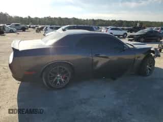 2015 Dodge Challenger SRT 392 z VIN 2C3CDZDJ4FH809650, wystawiony jako Copart lot #71700425 z przebiegiem 111 922 mil mil oraz Szkoda całkowita • Salvage title. Historia ofert i sprzedaży dostępna na DreamBid. Obrazek 3.