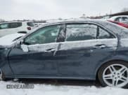 ✅ 2014 Mercedes-Benz E 350 Luxury • VIN: WDDHF8JB1EA795714 • Лот: 43806811. Опубликован ранее на IAAI с пробегом Не указан. Бесплатный доступ к архиву аукционных продаж из США и подробный отчёт об истории автомобиля на DreamBid. Изображение 14.