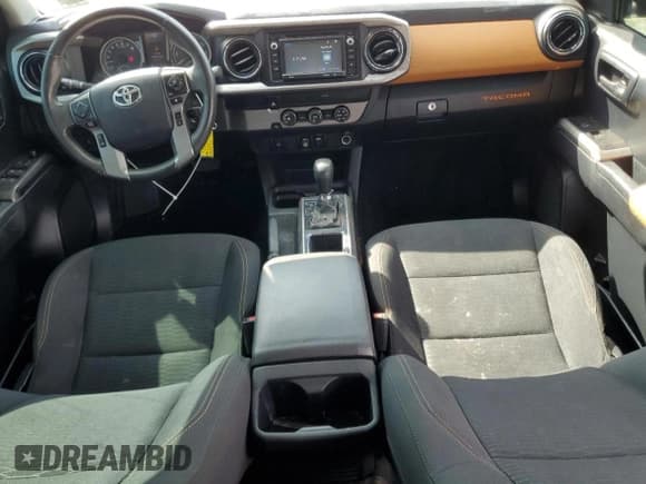 ✅ 2019 Toyota Tacoma TRD Sport • VIN: 3TMAZ5CN7KM080878 • Lot: 80464265. Wystawiony na Copart z przebiegiem 59 444 mil. Bezpłatny archiwum sprzedaży aukcyjnych z USA i szczegółowy raport historii pojazdu na DreamBid. Zdjęcie 8.