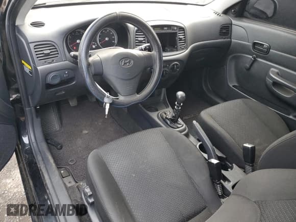 ✅ 2011 Hyundai Accent GS • VIN: KMHCM3AC3BU195899 • Лот: 41386515. Опубликован ранее на Copart с пробегом 96 661 миль. Бесплатный доступ к архиву аукционных продаж из США и подробный отчёт об истории автомобиля на DreamBid. Изображение 8.