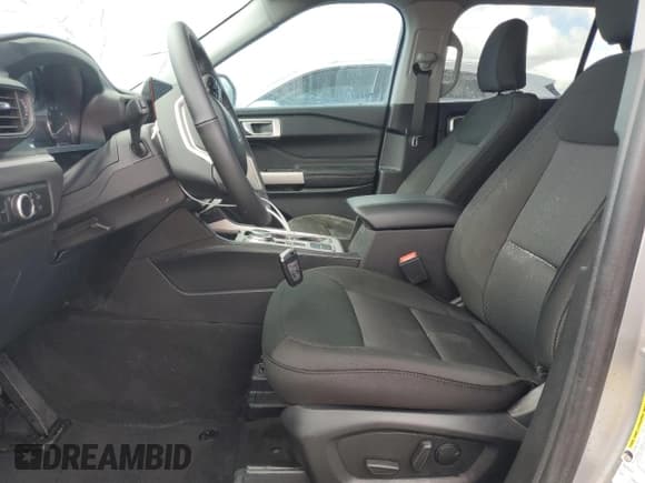 ✅ 2024 Ford Explorer XLT • VIN: 1FMSK7DHXRGA69368 • Lot: 49709375. Wystawiony na Copart z przebiegiem Nie podano. Bezpłatny archiwum sprzedaży aukcyjnych z USA i szczegółowy raport historii pojazdu na DreamBid. Zdjęcie 7.