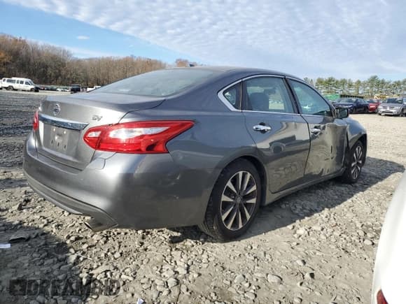 ✅ 2017 Nissan Altima S • VIN: 1N4AL3AP5HC176843 • Lot: 92674435. Listed on Copart with 67,762 mi. Free auction sales archive from the USA and detailed vehicle history report at DreamBid. Image 3.