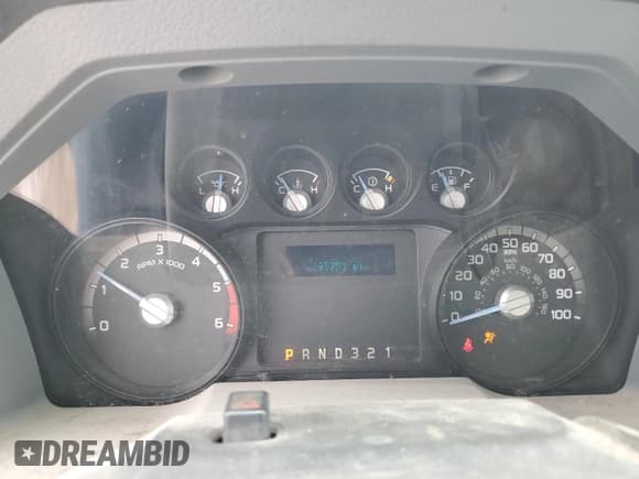 ✅ 2012 Ford F-450 XL • VIN: 1FDUF4GY6CEB70501 • Lot: 62795095. Wystawiony na Copart z przebiegiem 195 753 mil. Bezpłatny archiwum sprzedaży aukcyjnych z USA i szczegółowy raport historii pojazdu na DreamBid. Zdjęcie 8.