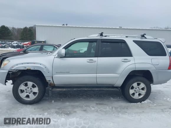 ✅ 2004 Toyota 4Runner SR5 • VIN: JTEBT14R248011616 • Lot: 41590496. Listed on IAAI with 171,661 mi. Free auction sales archive from the USA and detailed vehicle history report at DreamBid. Image 15.