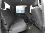 2021 Chevrolet Silverado 3500HD LT z VIN 1GC4YTEY5MF163725, wystawiony jako Copart lot #43392655 z przebiegiem 108 242 mil mil oraz Czysty tytuł • Clean title. Historia ofert i sprzedaży dostępna na DreamBid. Obrazek 10.