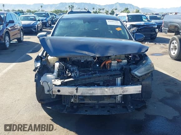 ✅ 2018 Hyundai Ioniq Limited • VIN: KMHC05LCXJU064259 • Lot: 43609318. Wystawiony na IAAI z przebiegiem 92 098 mil. Bezpłatny archiwum sprzedaży aukcyjnych z USA i szczegółowy raport historii pojazdu na DreamBid. Zdjęcie 6.