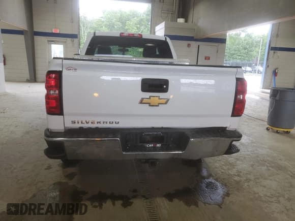 ✅ 2018 Chevrolet Silverado 1500 LS • VIN: 1GCRCNEC3JZ293680 • Лот: 67672215. Опубликован ранее на Copart с пробегом 130 753 миль. Бесплатный доступ к архиву аукционных продаж из США и подробный отчёт об истории автомобиля на DreamBid. Изображение 6.