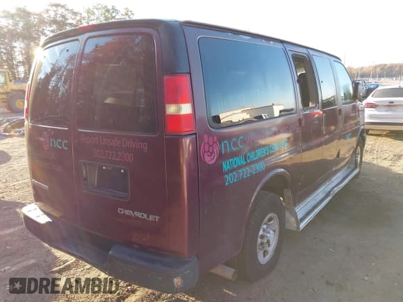 ✅ 2003 Chevrolet Express Passenger • VIN: 1GAHG35U831216620 • Lot: 43547169. Listed on IAAI with 144,365 mi. Free auction sales archive from the USA and detailed vehicle history report at DreamBid. Image 4.