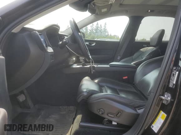 ✅ 2020 Volvo XC60 Inscription • VIN: YV4A22RL6L1571608 • Lot: 68835324. Listed on Copart with 124,206 mi. Free auction sales archive from the USA and detailed vehicle history report at DreamBid. Image 7.