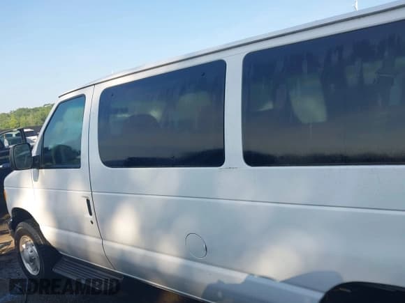 ✅ 2007 Ford Econoline Passenger XL • VIN: 1FBNE31L77DA91132 • Lot: 42618607. Listed on IAAI with 120,612 mi. Free auction sales archive from the USA and detailed vehicle history report at DreamBid. Image 14.