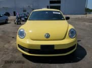 ✅ 2015 Volkswagen Beetle Fleet Edition • VIN: 3VWF17AT9FM635908 • Lot: 62085845. Listed on Copart with 78,056 mi. Free auction sales archive from the USA and detailed vehicle history report at DreamBid. Image 5.