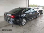 ✅ 2018 Volkswagen Passat SE • VIN: 1VWBA7A34JC008140 • Lot: 43432340. Wystawiony na IAAI z przebiegiem 78 707 mil. Bezpłatny archiwum sprzedaży aukcyjnych z USA i szczegółowy raport historii pojazdu na DreamBid. Zdjęcie 4.