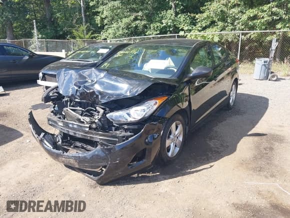 ✅ 2013 Hyundai Elantra GLS • VIN: 5NPDH4AE0DH260662 • Lot: 43081738. Listed on IAAI with 211,447 mi. Free auction sales archive from the USA and detailed vehicle history report at DreamBid. Image 17.