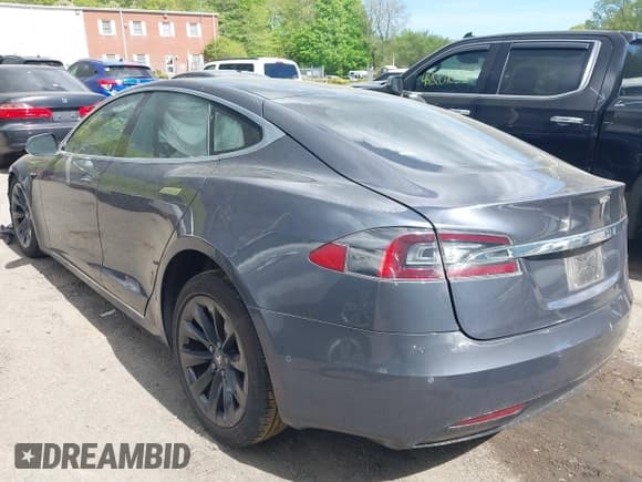✅ 2019 Tesla Model S 75D • VIN: 5YJSA1E25KF336849 • Lot: 42218724. Listed on IAAI with 61,529 mi. Free auction sales archive from the USA and detailed vehicle history report at DreamBid. Image 3.