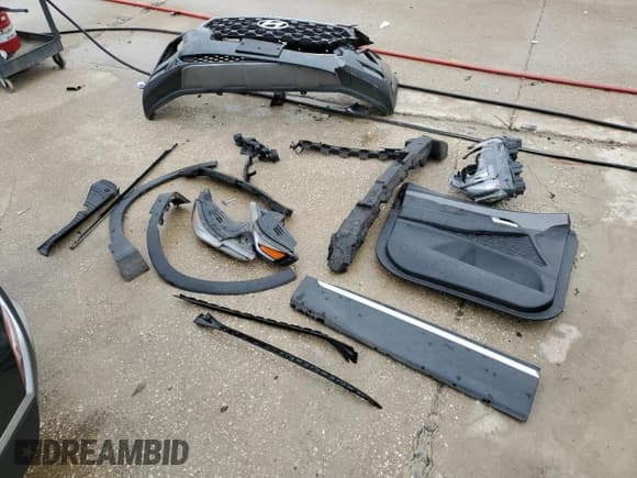 ✅ 2020 Hyundai Santa Fe SEL • VIN: 5NMS33AD2LH259600 • Lot: 40152024. Wystawiony na Copart z przebiegiem 61 653 mil. Bezpłatny archiwum sprzedaży aukcyjnych z USA i szczegółowy raport historii pojazdu na DreamBid. Zdjęcie 12.