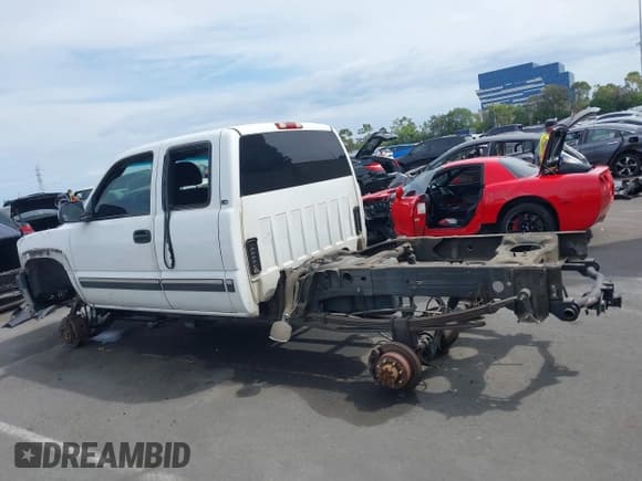 ✅ 2002 Chevrolet Silverado 2500HD LS • VIN: 1GCHC29U42E133183 • Lot: 43110107. Wystawiony na IAAI z przebiegiem Nie podano. Bezpłatny archiwum sprzedaży aukcyjnych z USA i szczegółowy raport historii pojazdu na DreamBid. Zdjęcie 14.