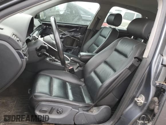 ✅ 2004 Audi A4 1.8T • VIN: WAUJC68E44A063145 • Лот: 72997694. Опубликован ранее на Copart с пробегом 216 054 миль. Бесплатный доступ к архиву аукционных продаж из США и подробный отчёт об истории автомобиля на DreamBid. Изображение 7.