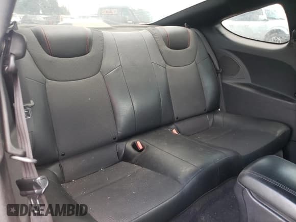 ✅ 2015 Hyundai Genesis Coupe Ultimate • VIN: KMHHU6KJ8FU129827 • Lot: 60259865. Wystawiony na Copart z przebiegiem 78 278 mil. Bezpłatny archiwum sprzedaży aukcyjnych z USA i szczegółowy raport historii pojazdu na DreamBid. Zdjęcie 10.