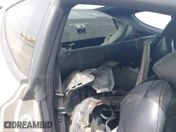 2013 Hyundai Genesis Coupe Track с VIN KMHHU6KJ8DU089567, выставлен на аукционе IAAI как лот 42257511 с пробегом Не указан миль и . История ставок и продаж доступна на DreamBid. Изображение 8.