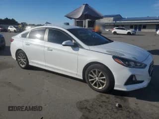 ✅ 2019 Hyundai Sonata SE • VIN: 5NPE24AF6KH819708 • Лот: 84405145. Опубликован ранее на Copart с пробегом 129 833 миль. Бесплатный доступ к архиву аукционных продаж из США и подробный отчёт об истории автомобиля на DreamBid. Изображение 4.