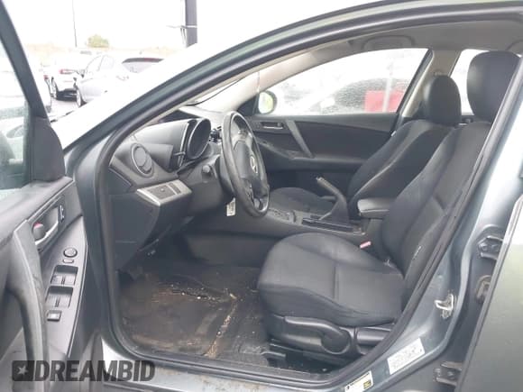 ✅ 2012 Mazda 3 i Sport • VIN: JM1BL1UG4C1615193 • Lot: 42192220. Listed on IAAI with 206,453 mi. Free auction sales archive from the USA and detailed vehicle history report at DreamBid. Image 5.