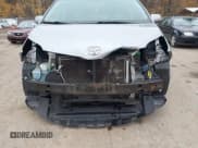 ✅ 2014 Toyota Sienna XLE • VIN: 5TDDK3DC8ES077415 • Lot: 43722553. Listed on IAAI with 218,480 mi. Free auction sales archive from the USA and detailed vehicle history report at DreamBid. Image 6.