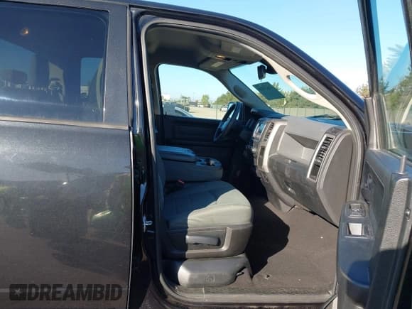 ✅ 2016 Ram 1500 Express • VIN: 1C6RR7FG2GS386341 • Lot: 43821800. Listed on IAAI with 106,497 mi. Free auction sales archive from the USA and detailed vehicle history report at DreamBid. Image 5.