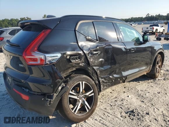 ✅ 2024 Volvo XC40 Core Bright Theme • VIN: YV4L12UK2R2334739 • Lot: 70059495. Listed on Copart with 24,454 mi. Free auction sales archive from the USA and detailed vehicle history report at DreamBid. Image 3.