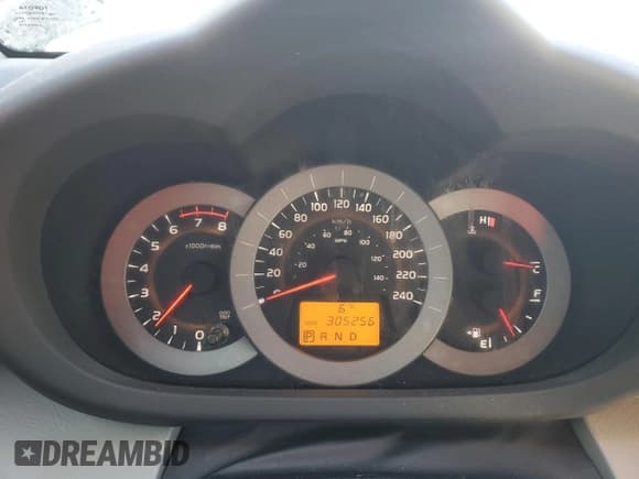 ✅ 2012 Toyota RAV4 • VIN: 2T3BK4DV2CW077128 • Lot: 86052825. Wystawiony na Copart z przebiegiem 305 256 mil. Bezpłatny archiwum sprzedaży aukcyjnych z USA i szczegółowy raport historii pojazdu na DreamBid. Zdjęcie 9.