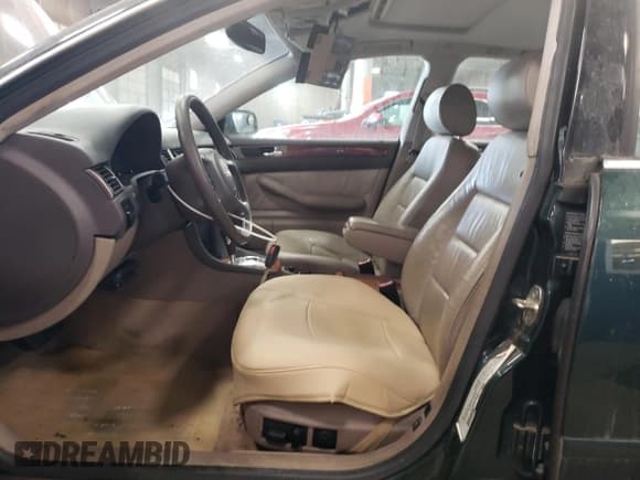 ✅ 2000 Audi A6 • VIN: WAUED54B2YN051241 • Lot: 47402425. Wystawiony na Copart z przebiegiem 180 376 mil. Bezpłatny archiwum sprzedaży aukcyjnych z USA i szczegółowy raport historii pojazdu na DreamBid. Zdjęcie 7.