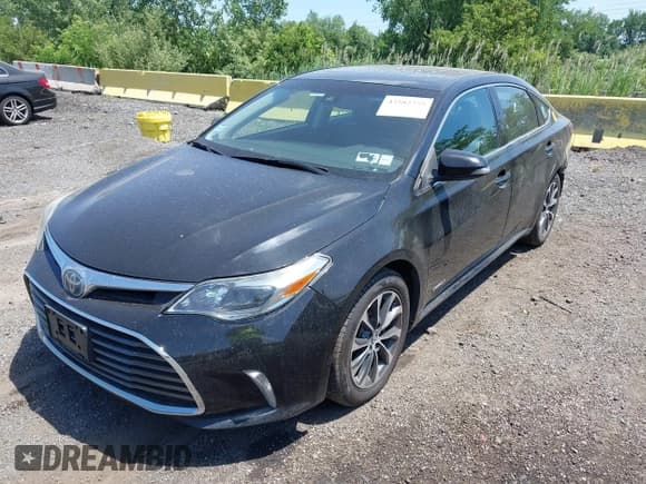 ✅ 2018 Toyota Avalon Hybrid XLE Plus • VIN: 4T1BD1EB2JU062373 • Lot: 42582772. Listed on IAAI with 136,053 mi. Free auction sales archive from the USA and detailed vehicle history report at DreamBid. Image 19.