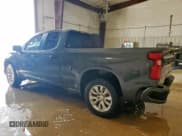 ✅ 2020 Chevrolet Silverado 1500 Custom • VIN: 1GCRWBEK2LZ218582 • Lot: 59397295. Wystawiony na Copart z przebiegiem 107 532 mil. Bezpłatny archiwum sprzedaży aukcyjnych z USA i szczegółowy raport historii pojazdu na DreamBid. Zdjęcie 2.