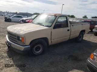 1990 Chevrolet Silverado 2500 с VIN 1GCFC24H7LZ259128, выставлен на аукционе Copart как лот 51210234 с пробегом 224 396 миль миль и Списание • Salvage title. История ставок и продаж доступна на DreamBid. Изображение 1.