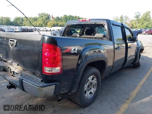 2008 GMC Sierra 1500 Work Truck with VIN 2GTEK13M481306624, listed as a IAAI auction lot 40301535 with 223,572 mi miles and . Bid and sale history available at DreamBid. Image 4.