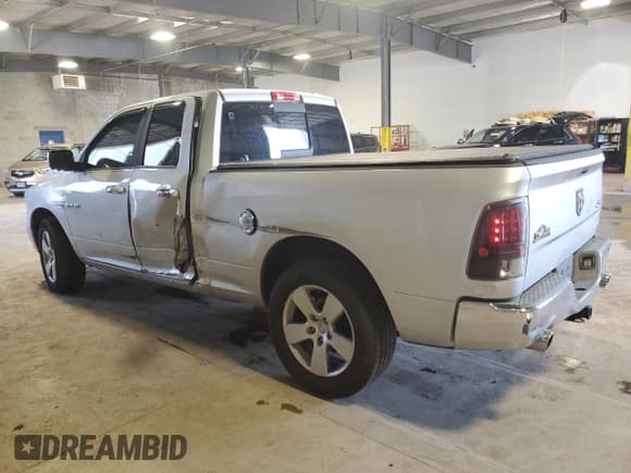 ✅ 2010 Dodge 1500 ST • VIN: 1D7RV1GT1AS191955 • Lot: 70753445. Wystawiony na Copart z przebiegiem 109 536 mil. Bezpłatny archiwum sprzedaży aukcyjnych z USA i szczegółowy raport historii pojazdu na DreamBid. Zdjęcie 2.